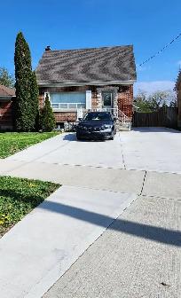 Duplex unit -2 Bedrooms, 2 bathrooms, 2 parking & laundry.