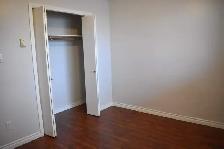 SPACIOUS – RENOVATED – PET FRIENDLY - Photo 8