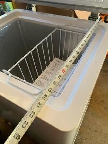 Danby compact chest Freezer - Photo 7