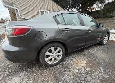 2011 Mazda 3 - Photo 2