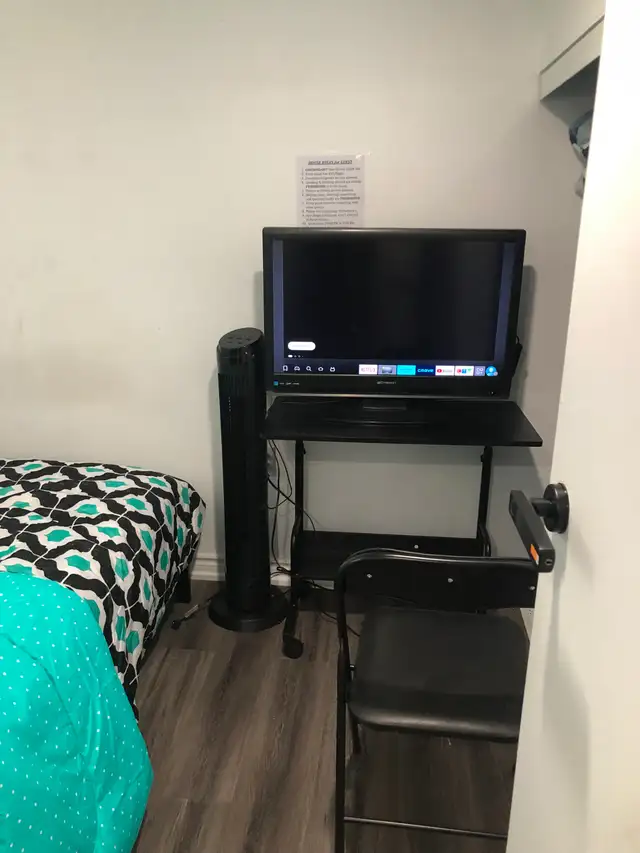 Furnished Room in Scarborough for Rent (Daily/Weekly/Monthly) - Photo 2