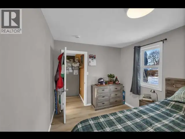 279,900! Two Bed / One bath home! - Photo 7