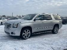 2020 GMC Yukon XL Denali/4WD/NAVI/B.CAM/DVD/LEATHER/SUNROOF - Photo 3