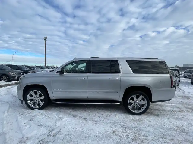 2020 GMC Yukon XL Denali/4WD/NAVI/B.CAM/DVD/LEATHER/SUNROOF - Photo 4