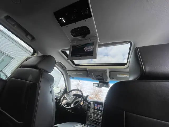 2020 GMC Yukon XL Denali/4WD/NAVI/B.CAM/DVD/LEATHER/SUNROOF - Photo 12
