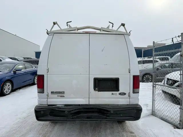 2013 Ford Econoline E-250 Cargo Van, 4.6L, V8, Clean Carfax, Mas - Photo 6