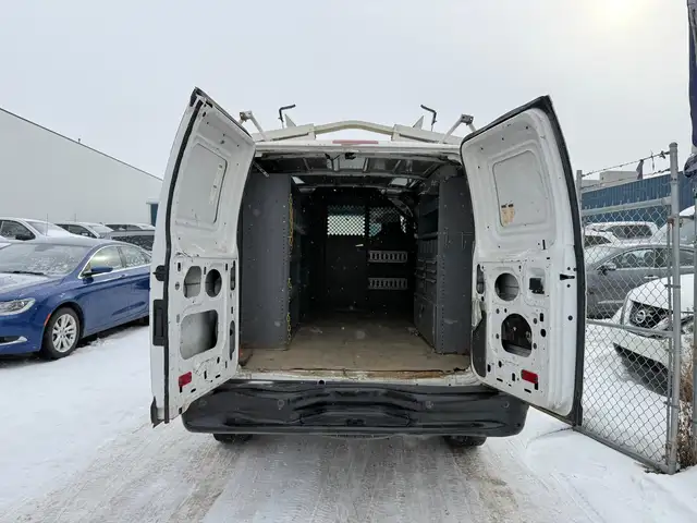 2013 Ford Econoline E-250 Cargo Van, 4.6L, V8, Clean Carfax, Mas - Photo 9