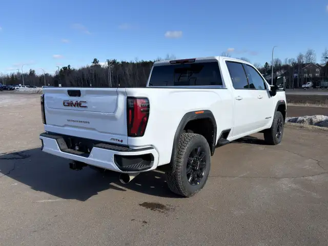 2026 GMC Sierra 2500HD AT4 - Leather Seats - $826 B/W - Photo 5