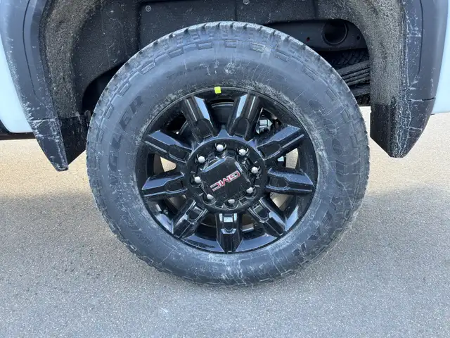 2026 GMC Sierra 2500HD AT4 - Leather Seats - $826 B/W - Photo 9