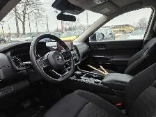 2025 Nissan Pathfinder S AWD | Apple Car Play | Android Auto - Photo 8