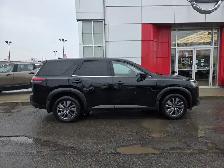 2025 Nissan Pathfinder S AWD | Apple Car Play | Android Auto - Photo 13