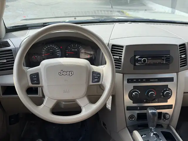 2005 Jeep Grand Cherokee 4dr Laredo| 3.7L V6 | Sunroof |Reliable - Photo 14