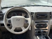 2005 Jeep Grand Cherokee 4dr Laredo| 3.7L V6 | Sunroof |Reliable - Photo 14