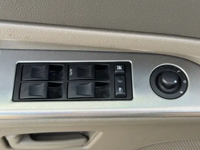 2005 Jeep Grand Cherokee 4dr Laredo| 3.7L V6 | Sunroof |Reliable - Photo 19