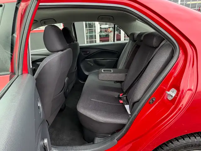 2007 Toyota Yaris 4dr Sdn Auto, Fuel Efficient | Reliable | Budg - Photo 12