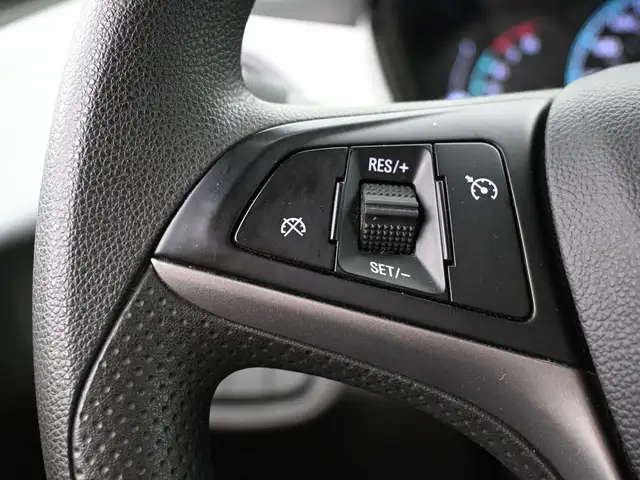 2018 Chevrolet Spark LT Call 902-466-9550 Android Auto / Apple C - Photo 12