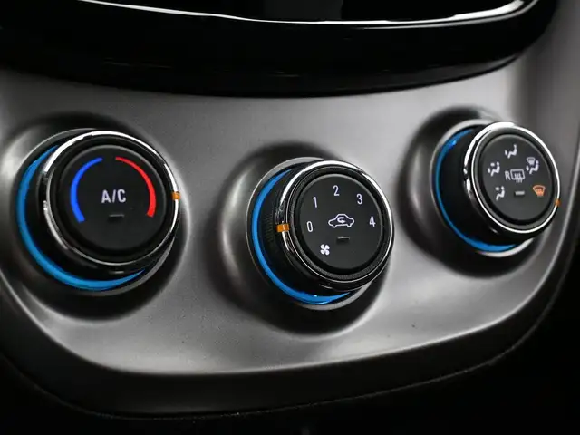2018 Chevrolet Spark LT Call 902-466-9550 Android Auto / Apple C - Photo 15