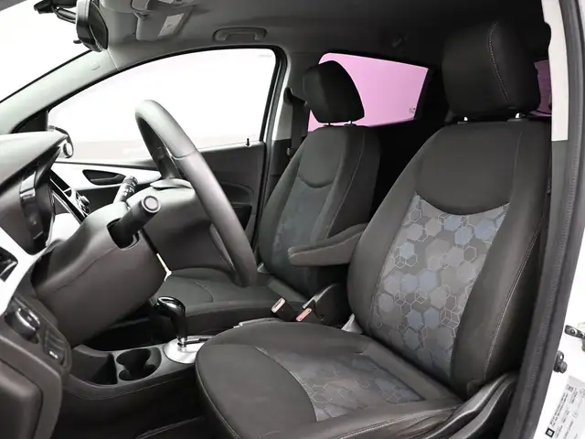 2018 Chevrolet Spark LT Call 902-466-9550 Android Auto / Apple C - Photo 17