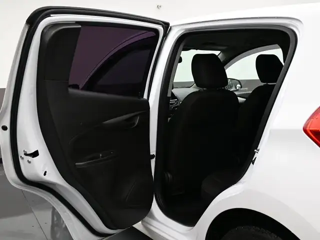 2018 Chevrolet Spark LT Call 902-466-9550 Android Auto / Apple C - Photo 19