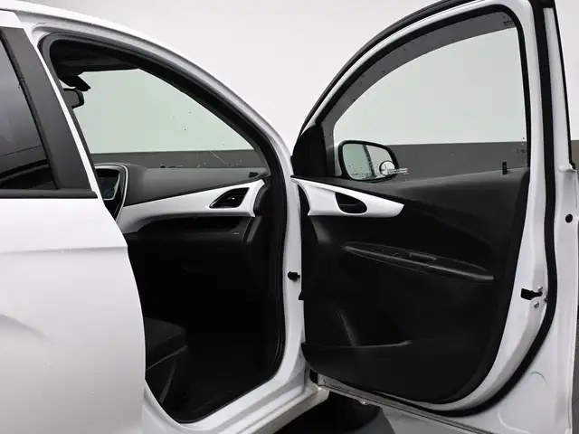 2018 Chevrolet Spark LT Call 902-466-9550 Android Auto / Apple C - Photo 28
