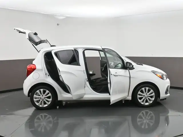 2018 Chevrolet Spark LT Call 902-466-9550 Android Auto / Apple C - Photo 51