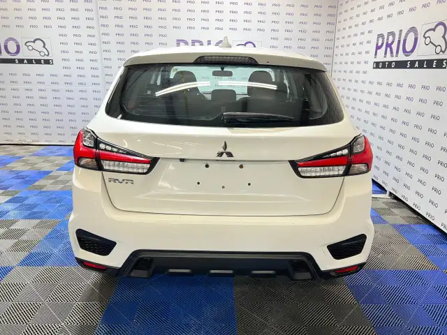 2020 Mitsubishi RVR - Photo 4