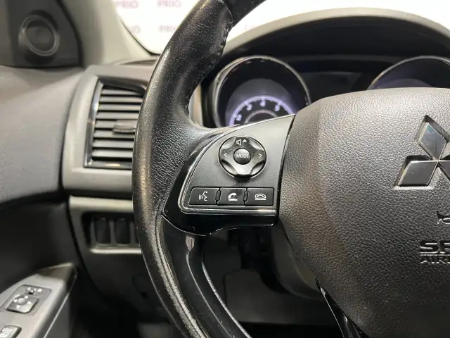 2020 Mitsubishi RVR - Photo 21