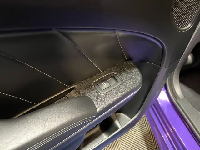 2023 Dodge Charger - Photo 18