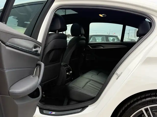 2018 BMW 5-Series 540i xDrive Sedan|M Sport Pkg.|ACCIDENT FREE|2 - Photo 11