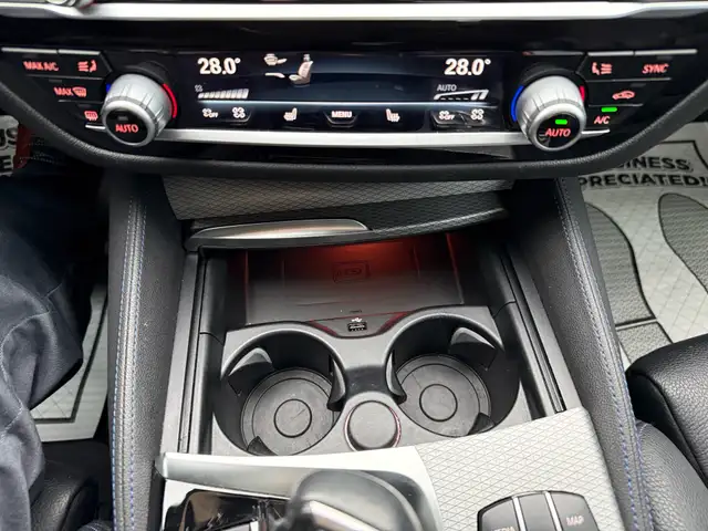 2018 BMW 5-Series 540i xDrive Sedan|M Sport Pkg.|ACCIDENT FREE|2 - Photo 32