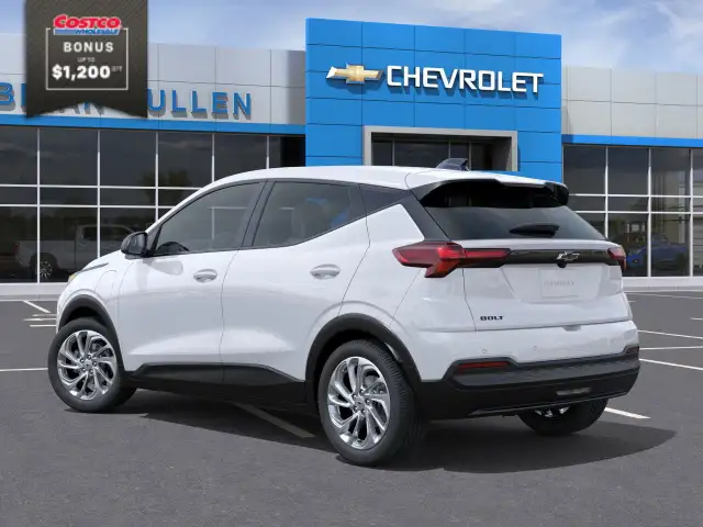 2027 Chevrolet Bolt - Photo 3