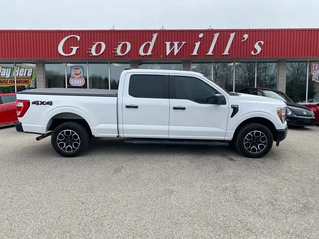 2022 Ford F-150 XL, 5 L, CLEAN CARFAX, 6 PASS, 4X4, BACK UP CAME