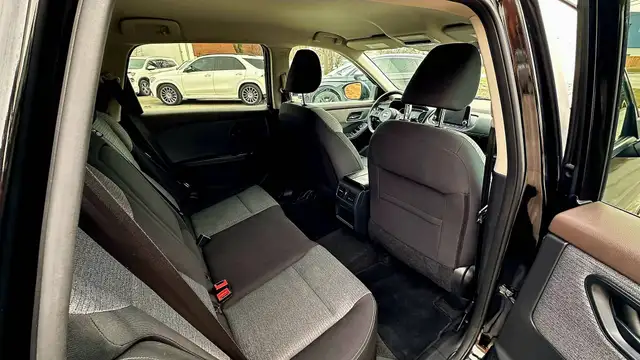 2021 Nissan Rogue AWD S | NO ACCIDENTS | HEATED SEATS | LOTS OF - Photo 10