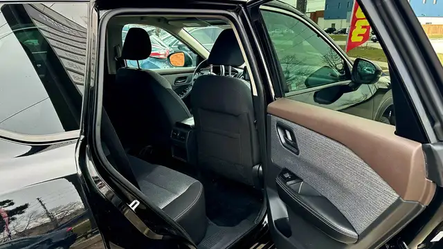 2021 Nissan Rogue AWD S | NO ACCIDENTS | HEATED SEATS | LOTS OF - Photo 14