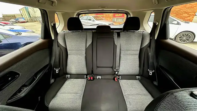 2021 Nissan Rogue AWD S | NO ACCIDENTS | HEATED SEATS | LOTS OF - Photo 25