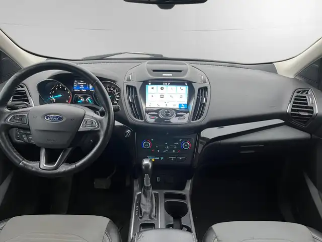 2017 Ford Escape TITANIUM | 4WD | 2.0L | CLEAN CARFAX | PANO ROO - Photo 10