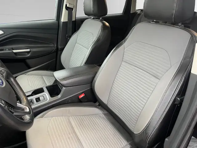 2017 Ford Escape TITANIUM | 4WD | 2.0L | CLEAN CARFAX | PANO ROO - Photo 14