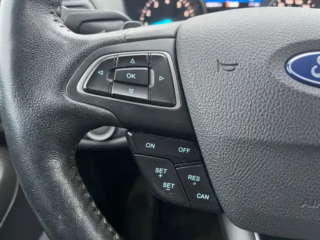 2017 Ford Escape TITANIUM | 4WD | 2.0L | CLEAN CARFAX | PANO ROO - Photo 19