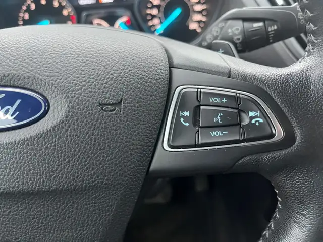 2017 Ford Escape TITANIUM | 4WD | 2.0L | CLEAN CARFAX | PANO ROO - Photo 20