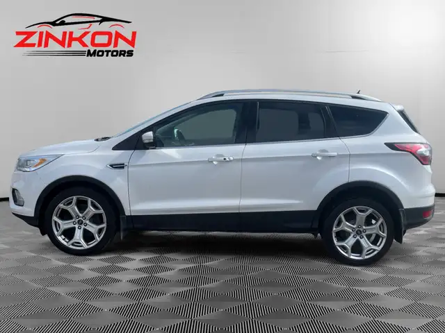 2018 Ford Escape TITANIUM | 4WD | 2.0L | CLEAN CARFAX | PANO ROO - Photo 2