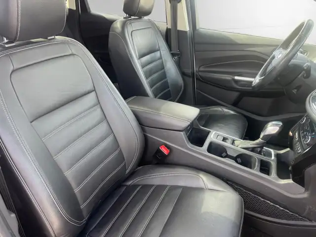 2018 Ford Escape TITANIUM | 4WD | 2.0L | CLEAN CARFAX | PANO ROO - Photo 14