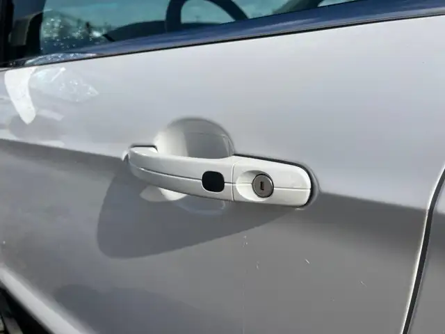 2018 Ford Escape TITANIUM | 4WD | 2.0L | CLEAN CARFAX | PANO ROO - Photo 25