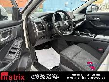 2025 Nissan Rogue SV - Photo 16