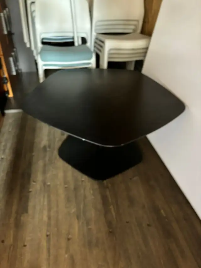 Keilhauer Talk Pentagon Table-Excellent Condition-Call us! - Photo 3