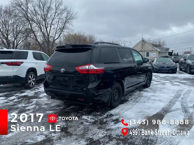 2017 Toyota Sienna LE - Photo 4