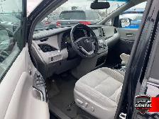 2017 Toyota Sienna LE - Photo 5