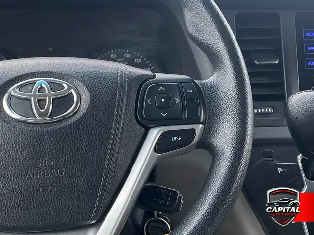 2017 Toyota Sienna LE - Photo 9