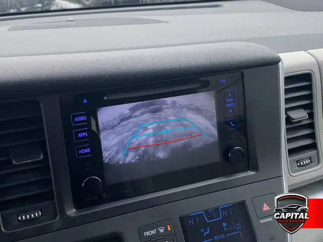 2017 Toyota Sienna LE - Photo 13