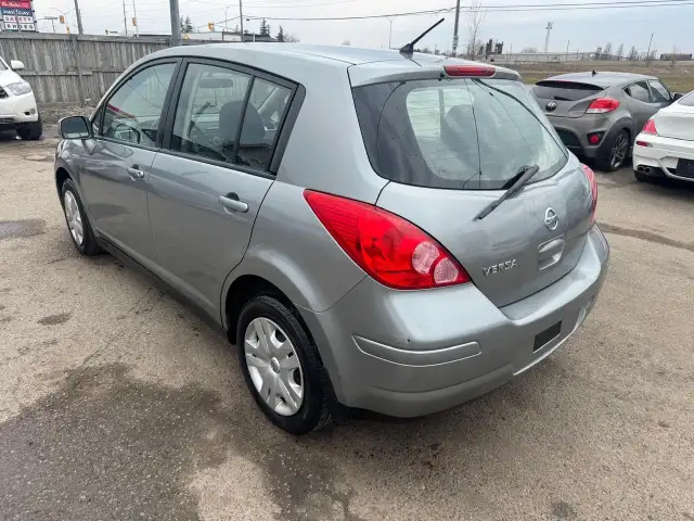 2011 Nissan Versa 1.8 S, AUTOMATIC, NOT CVT, 163KMS, CERTIFIED - Photo 3