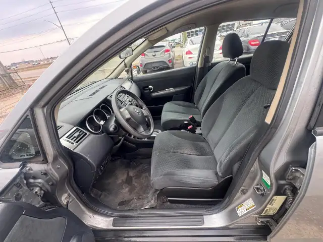 2011 Nissan Versa 1.8 S, AUTOMATIC, NOT CVT, 163KMS, CERTIFIED - Photo 9